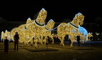 Pferdefiguren auf dem Domplatz in Magdeburg zur Weihnachtszeit