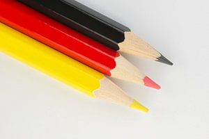 Collectie van bont gekleurde potloden als achtergrond