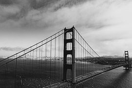 Golden Gate Bridge Foto auf Leinwand – Schwarz-Weiß Wanddekoration 04 von FotoDennis.com | Werk op de Muur