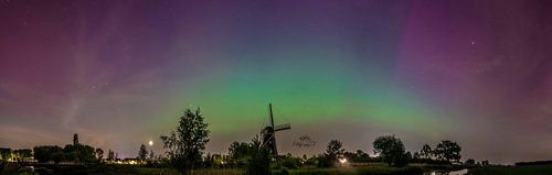 Noorderlicht bij Molen de Zwaan in Vinkel Panorama