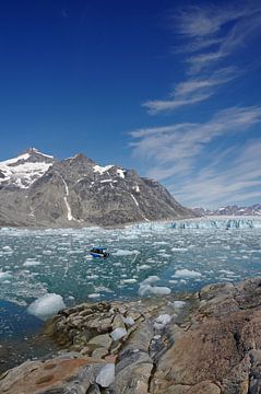 Knud Rasmussen Glacier by Reinhard  Pantke