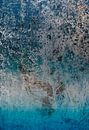 Minimalistische abstracte kunst in metallic blauw, groen en roestbruin van Dina Dankers thumbnail