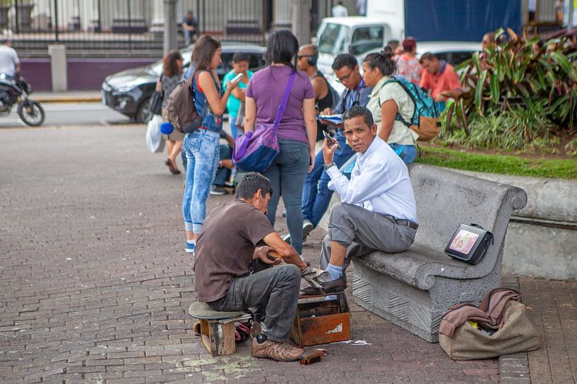 Straßenszene in San Jose (Costa Rica) von t.ART
