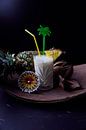 Rum trifft Ananas-Banane-Kokosnuss. Leckere und fruchtige Cocktails im Glas serviert von Babetts Bildergalerie Miniaturansicht