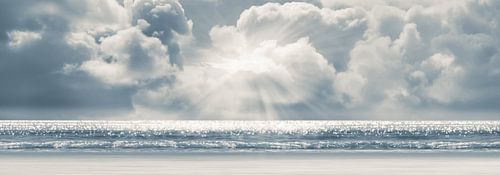 glittering sea to the horizon