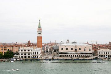 Sailing into Venice III by Marit Lindberg