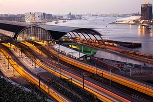 Hauptbahnhof Amsterdam von oben von Rob van Esch