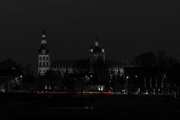 St. John's Cathedral im Dunkeln