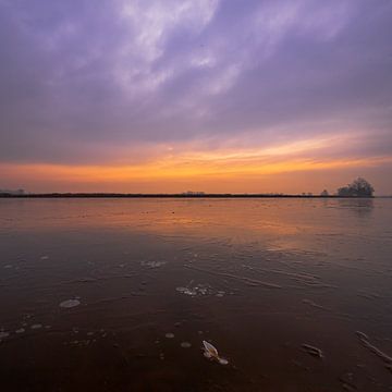 Een koude ochtend aan de kreek van Wesley Kole