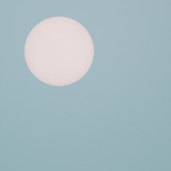 Sonne vor einem hellblauen Hintergrund von Art by Jeronimo