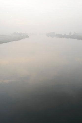 Zonsopgang over de IJssel tijdens een mooie herfstochtend