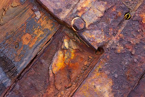 Rouille et structures des collages numériques