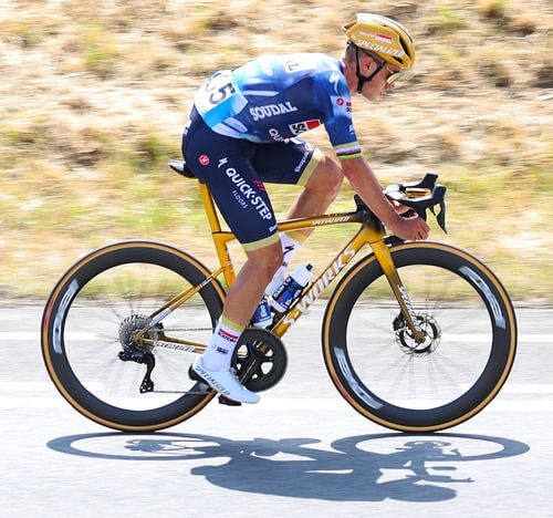 Gold Remco Evenepoel road bike