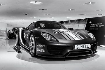 Porsche 918 Spyder (hybrid) by Rob Boon
