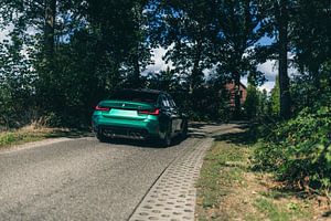BMW M3 G80 Vliegveld Simplistisch Symmetrie