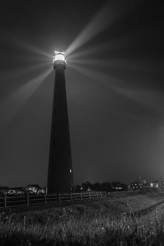 Lange Jaap lighthouse in black and white