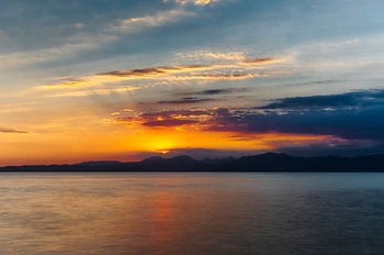 Sonnenuntergang am Gardasee / Bergsee