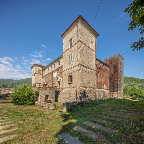 Kasteel of Saliceto, Piemont, Italië
