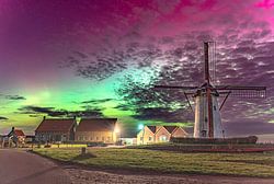 Nordlicht über der Getreidemühle Biggekerke, Zeeland, Niederlande