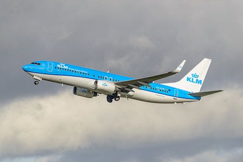 Take-off KLM Boeing 737-800 passagiersvliegtuig.