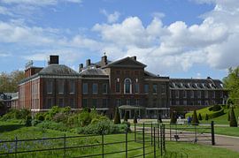 Kensington Palace by Bart Zwinkels