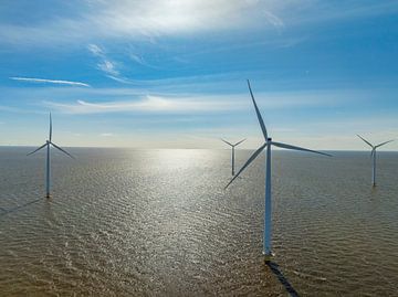 Windturbines in een offshore windpark produceren elektriciteit van Sjoerd van der Wal Fotografie