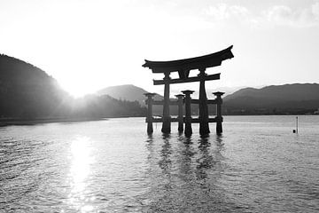 Itsukushima Shrine van Walljar