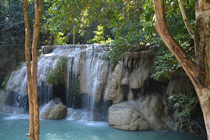 Die Erawan-Wasserfälle in Thailand
