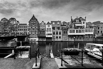 Le port de Gorinchem I en noir et blanc sur Danny den Breejen