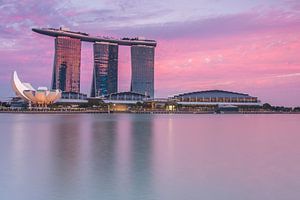 Marina Bay Singapur Sonnenuntergang von Ilya Korzelius