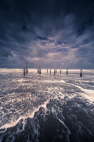Palendorp tijdens springtij van peterheinspictures