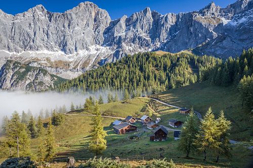 Ochtendlicht op de Neustattalm (1.530 m) voor de Dachstein