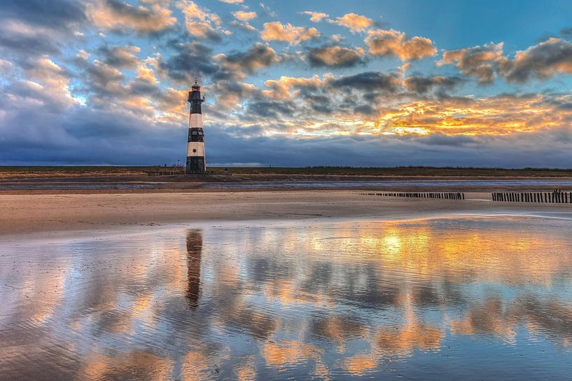 Breskens lighthouse by Linda van der Veeken