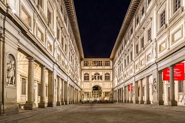 FLORENCE Uffizi Gallery at night by Melanie Viola