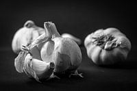 Macro van knoflook in zwart en wit