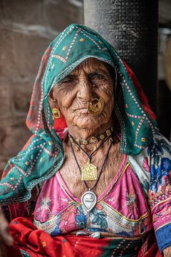 Indian woman in traditional costume by Saskia Schepers