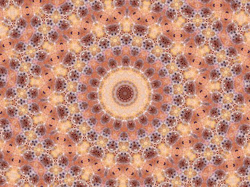 Mandalalala.... (Rozet of Mandala in abrikoos en oud-roze)