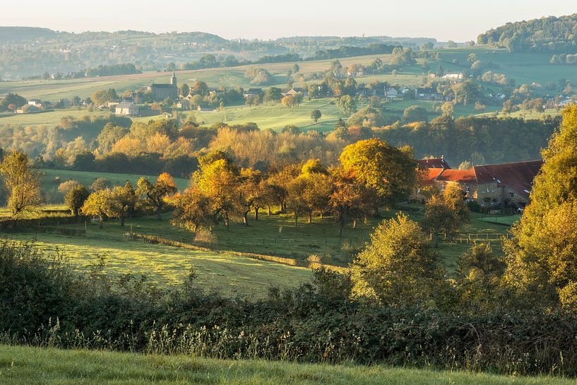 Zonsopkomst  boven de  Zuid-Limburgse heuvels van John Kreukniet