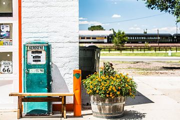 U.S. Route 66, benzinepomp en trein van Eric van Nieuwland