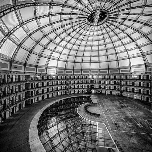 In de zwart-witte Koepel