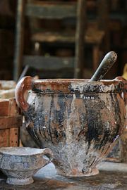 Nostalgia paint pot by Saskia Mol