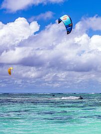 Mauritius - Kitesurfers op Palmar Beach