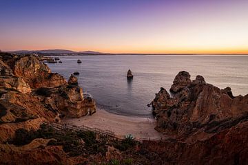 Betreten Sie das Reich der untergehenden Sonne an der Algarve von Michael Bollen