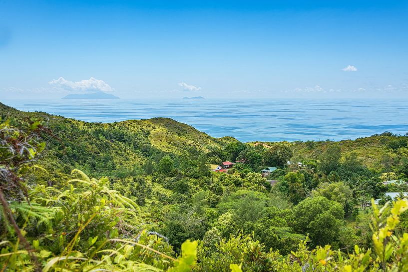 Blick über Praslin von Peter Baier