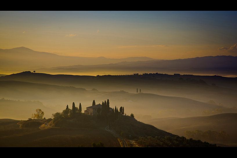 Belvedere im Nebel von Manuel Meewezen