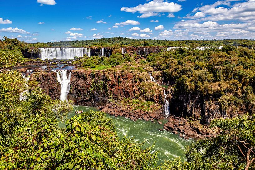 Die Iguazu Wasserfälle zwischen Argentinien und Brasilien von Roland Brack