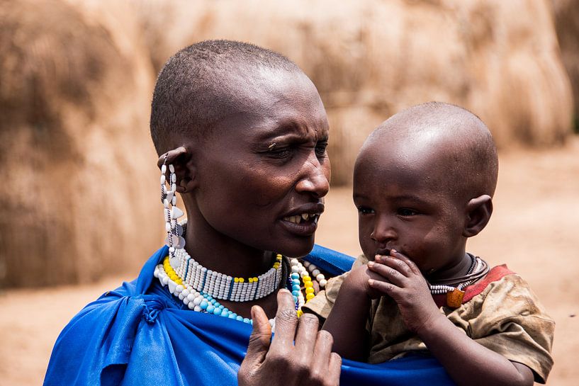 Masai vrouw en kind van Menno Selles
