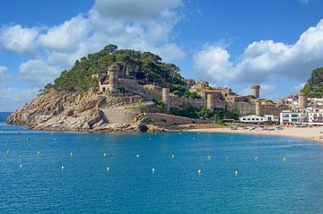 Tossa de Mar aan de Costa Brava, Spanje van Peter Eckert