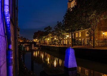 Illuminated canal in Dordrecht by Roel Jonker
