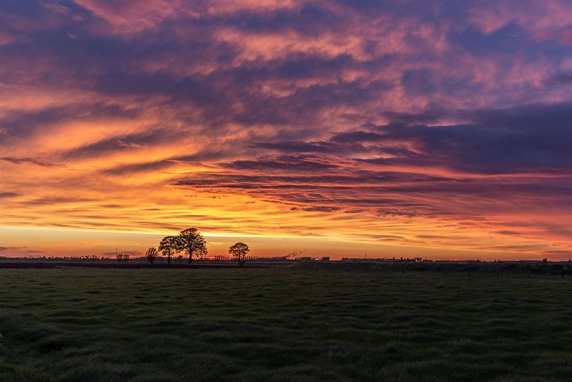 Breda, Haagse Beemden, Cloudy sunset by Andre Gerbens
